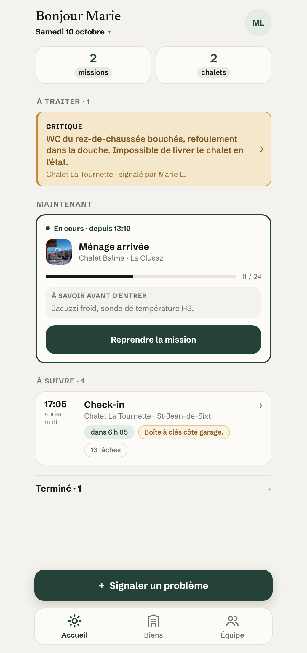 Accueil de l’application terrain : bonjour Marie, samedi 3 octobre, 2 missions, 2 chalets ; une urgence critique au Chalet La Tournette ; la mission en cours au Chalet Balme, 11 tâches sur 24, et ce qu’il faut savoir avant d’entrer ; puis le check-in de 17:05 au Chalet La Tournette.