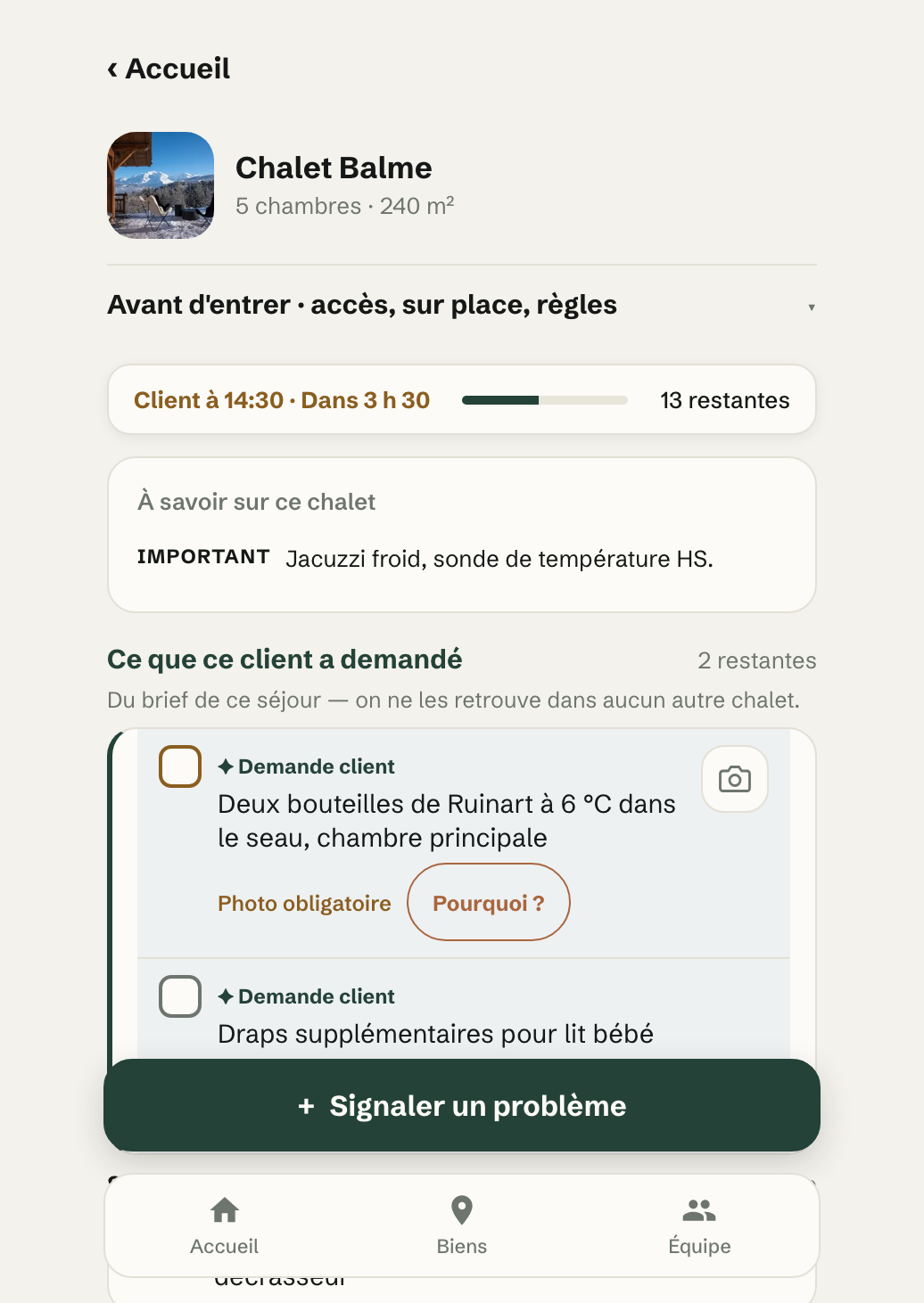 Mission au Chalet Balme sur le téléphone de l’équipière : client à 14:30, 13 tâches restantes, ce qu’il faut savoir sur le chalet, et les demandes du client, dont une avec photo obligatoire.